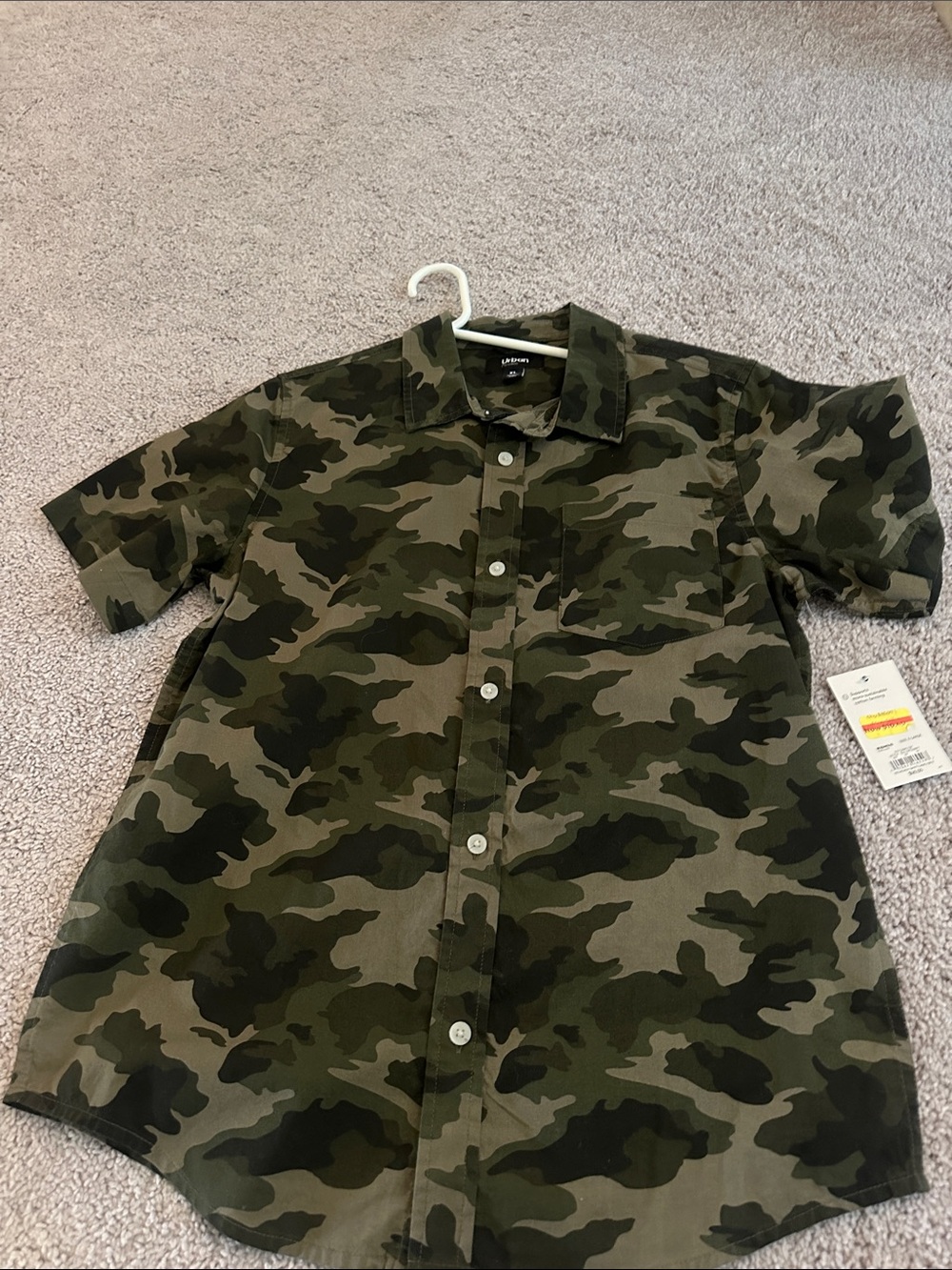 Camo Short-Sleeve Button-Down Shirt - Olive Green